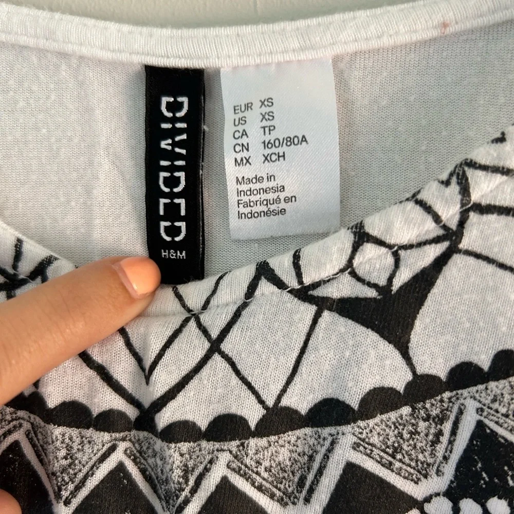 Divided H&M Tribal Tank Top - Picture 2 of 3